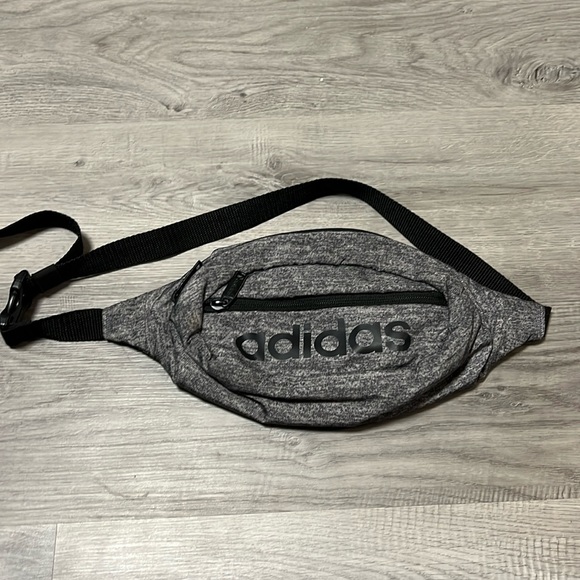 Adidas Fanny Pack - Picture 1 of 4